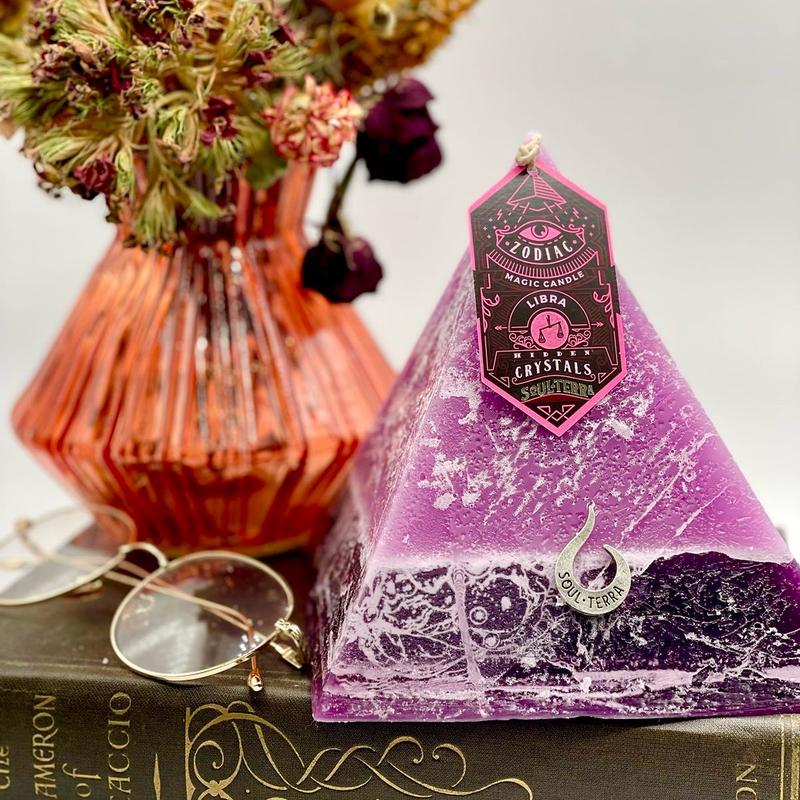 Libra Pyramid Crystal Candle Scented with the luscious beauty of the botanical gardens. Great Gift for anyone born between September 23 and October 22