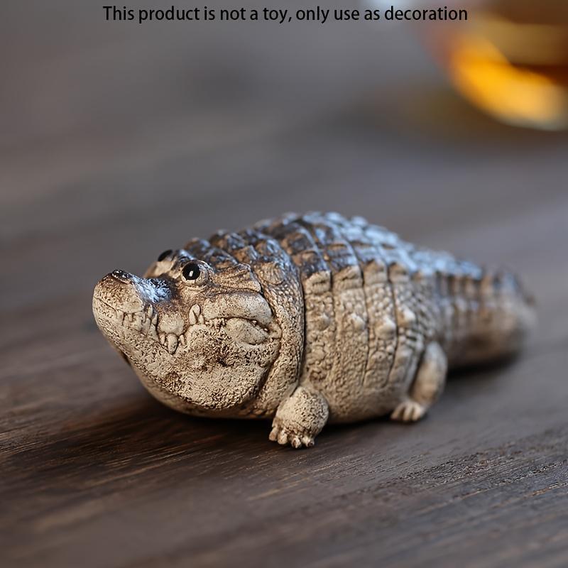 Crocodile Shaped Ornament for Room Decor, 1 Count Creative Animal Figurine, Desktop Decoration for Home Living Room Office, Home Decor, Bedroom Decor, Boyfriend Gifts, Men Gifts