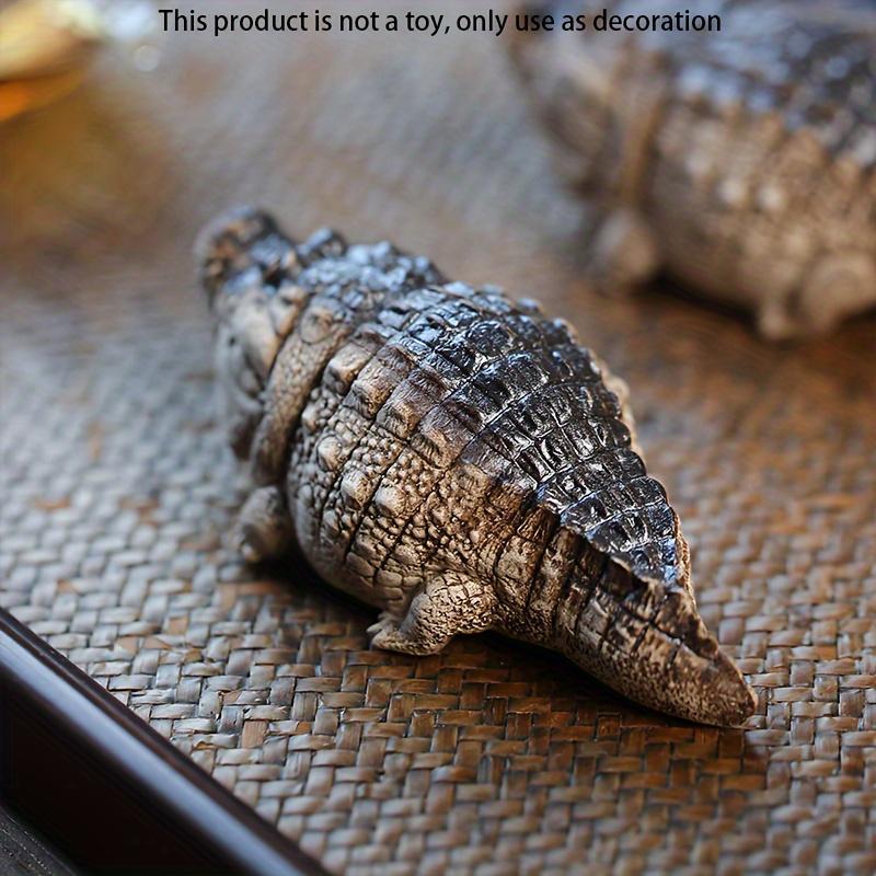 Crocodile Shaped Ornament for Room Decor, 1 Count Creative Animal Figurine, Desktop Decoration for Home Living Room Office, Home Decor, Bedroom Decor, Boyfriend Gifts, Men Gifts