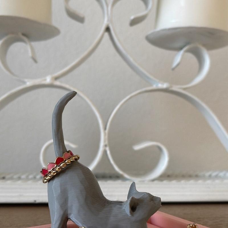 3D Printed Cat Ring Holder with Cat Bed Ring Dish - Engagement Gift Personalized Ring Holder for Her Organiser Lightweight