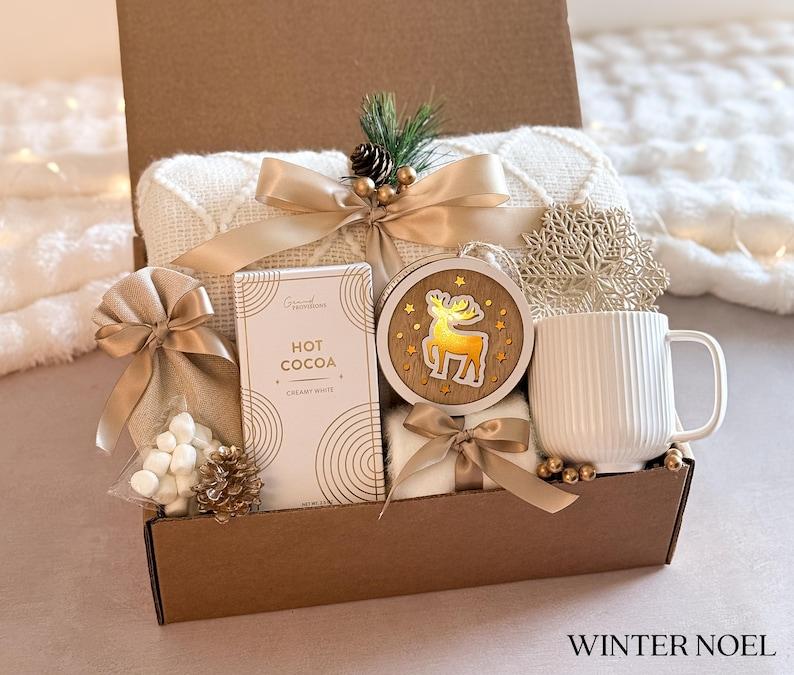 Holiday gift box, Christmas gift idea, warm gift, winter gift box, sending a hug, gift box for women, hygge gift, New Years gift idea