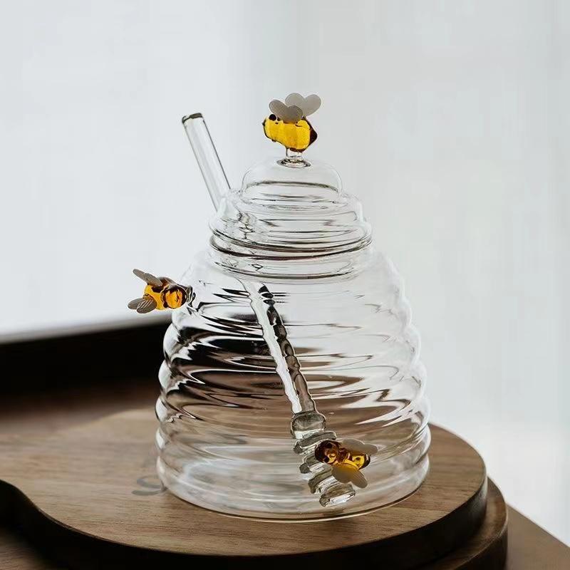 Summer Gift Creative Bee Decor Glass Honey Storage Jar, Kitchen Accessories Clear Glass Jam Storage Jar with Lid & Dipper, Kitchen  Bottles Supplies