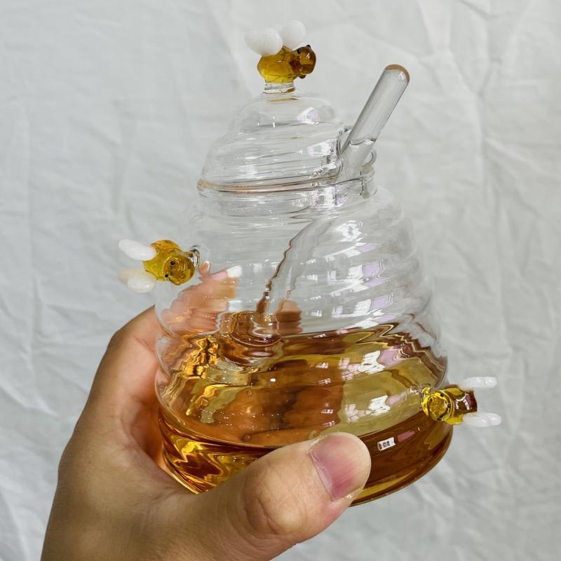 Summer Gift Creative Bee Decor Glass Honey Storage Jar, Kitchen Accessories Clear Glass Jam Storage Jar with Lid & Dipper, Kitchen  Bottles Supplies