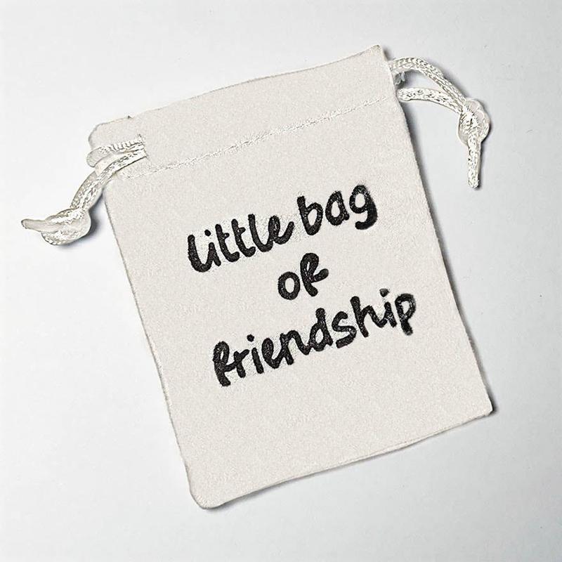 Little Bag Of Friendship Gift, 1 Count Friendship Gift Bag with 1 Gift Card & 6 Charms, Party Favor, Long Distance Gifts for Her for Women