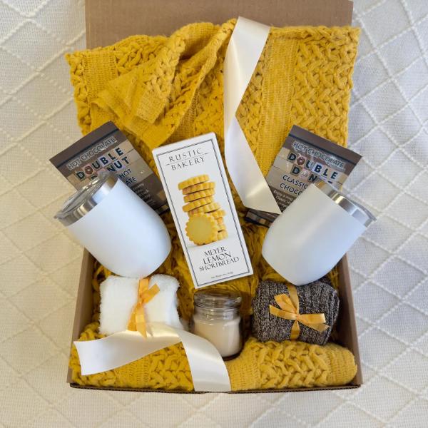 Realtor Gift Box for Closing Buyer | Client Appreciation Gift | New Home Gift Basket | Housewarming Present | Thank You Gift