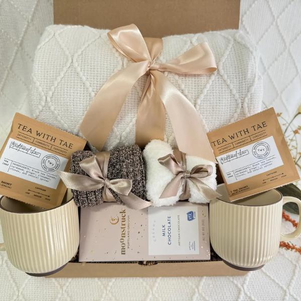 Realtor Gift Box for Closing Buyer | Client Appreciation Gift | New Home Gift Basket | Housewarming Present | Thank You Gift