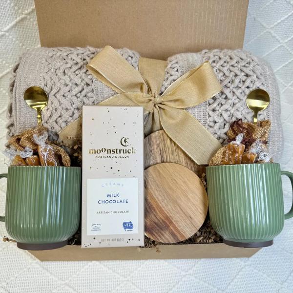 Realtor Gift Box for Closing Buyer | Client Appreciation Gift | New Home Gift Basket | Housewarming Present | Thank You Gift