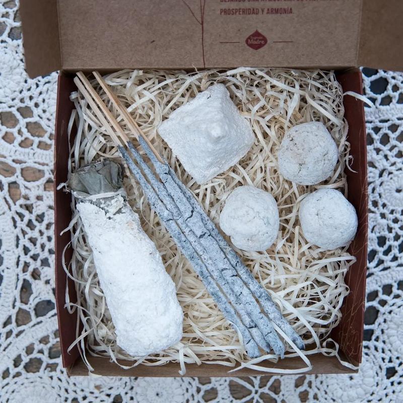 Herbal Incense Gift Boxes | Lavender | Yagra | Palo Santo | Sage Scent Charcoal Nature Kit Geometric Mother