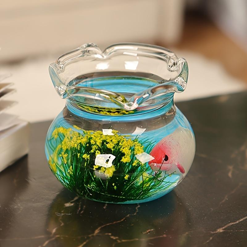 Random Mini Glass Fish Tank, 1 Count Glass Fish Bowl with Artificial Grass & Fish, Home Decor Ornament for Living Room Bedroom Miniature Landscape