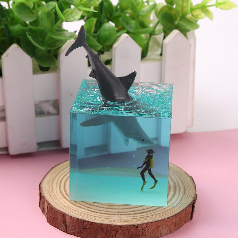 Shark & Diver Design Resin Figurine, 1 Count Creative Sea Ornament, Home Decor for Living Room Bedroom Office