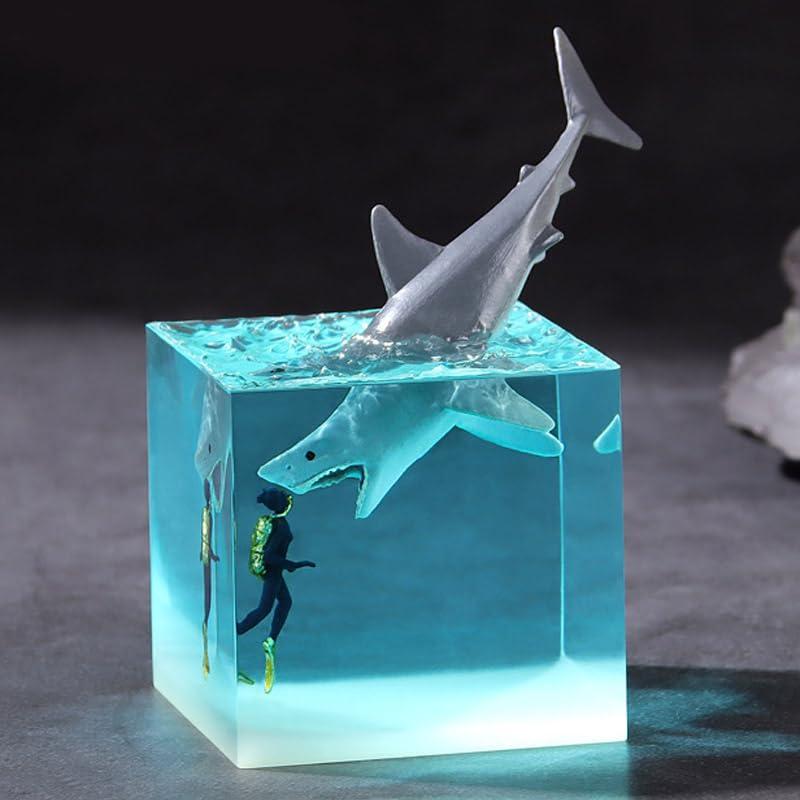 Shark & Diver Design Resin Figurine, 1 Count Creative Sea Ornament, Home Decor for Living Room Bedroom Office