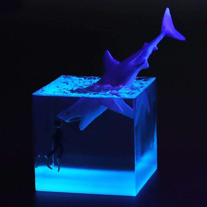 Shark & Diver Design Resin Figurine, 1 Count Creative Sea Ornament, Home Decor for Living Room Bedroom Office