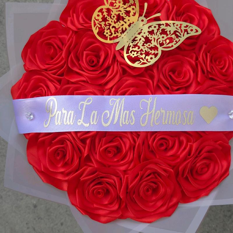 18 Red Eternal Rose Bouquet Para la mas hermosa Roses Rosas Eternas Liston Ribbon Decor Decorative Gift Decoration Bouquet Arrangement- Para la mas hermosa