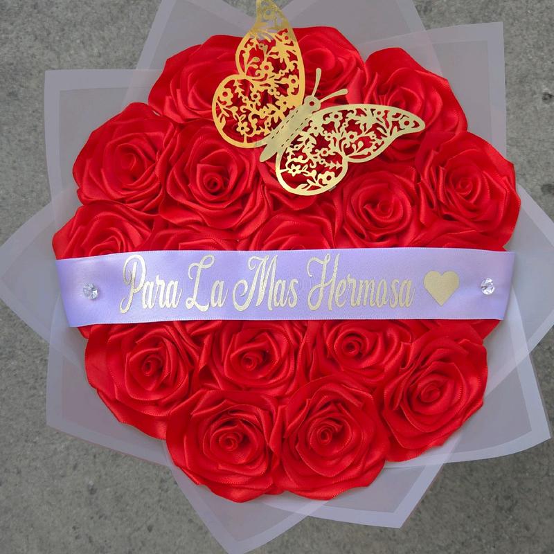 18 Red Eternal Rose Bouquet Para la mas hermosa Roses Rosas Eternas Liston Ribbon Decor Decorative Gift Decoration Bouquet Arrangement- Para la mas hermosa